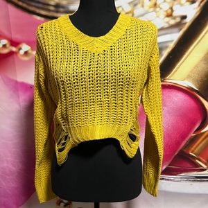 Beautiful stylish sweater size small BRAND NEW